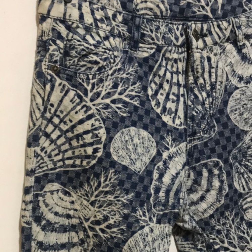 Blue And White Seashell Pattern Pants - image 2